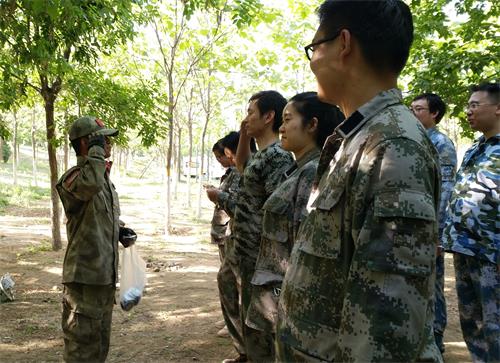 “團結一心，勇往直前”-2017萬興通達拓展活動_萬興通達裝飾